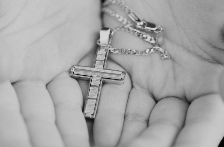  A question to Christians: Why Do You Wear This Cross?